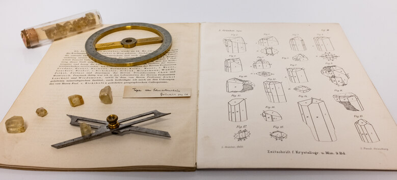 Dissertation von Leo Grünhut und Anlegegoniometer
