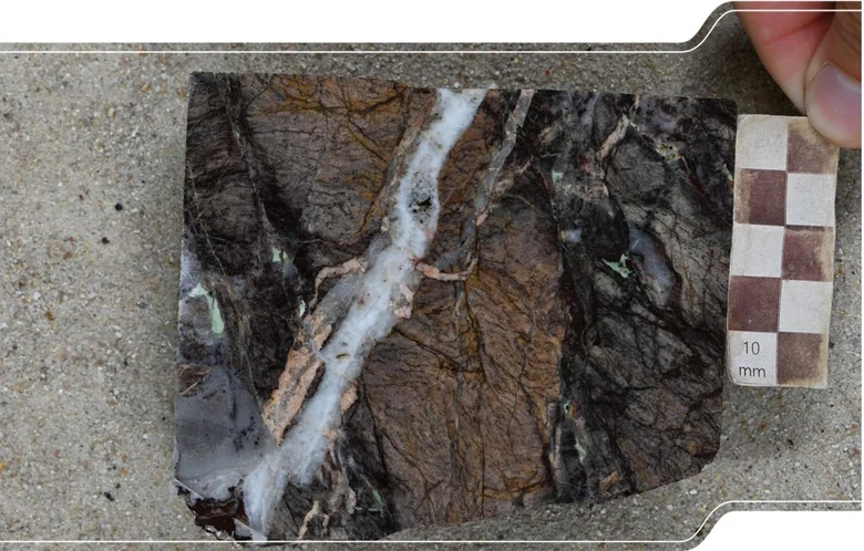 Gestörtes und mineralisiertes Gestein der Mittelsächsischen Scherzone