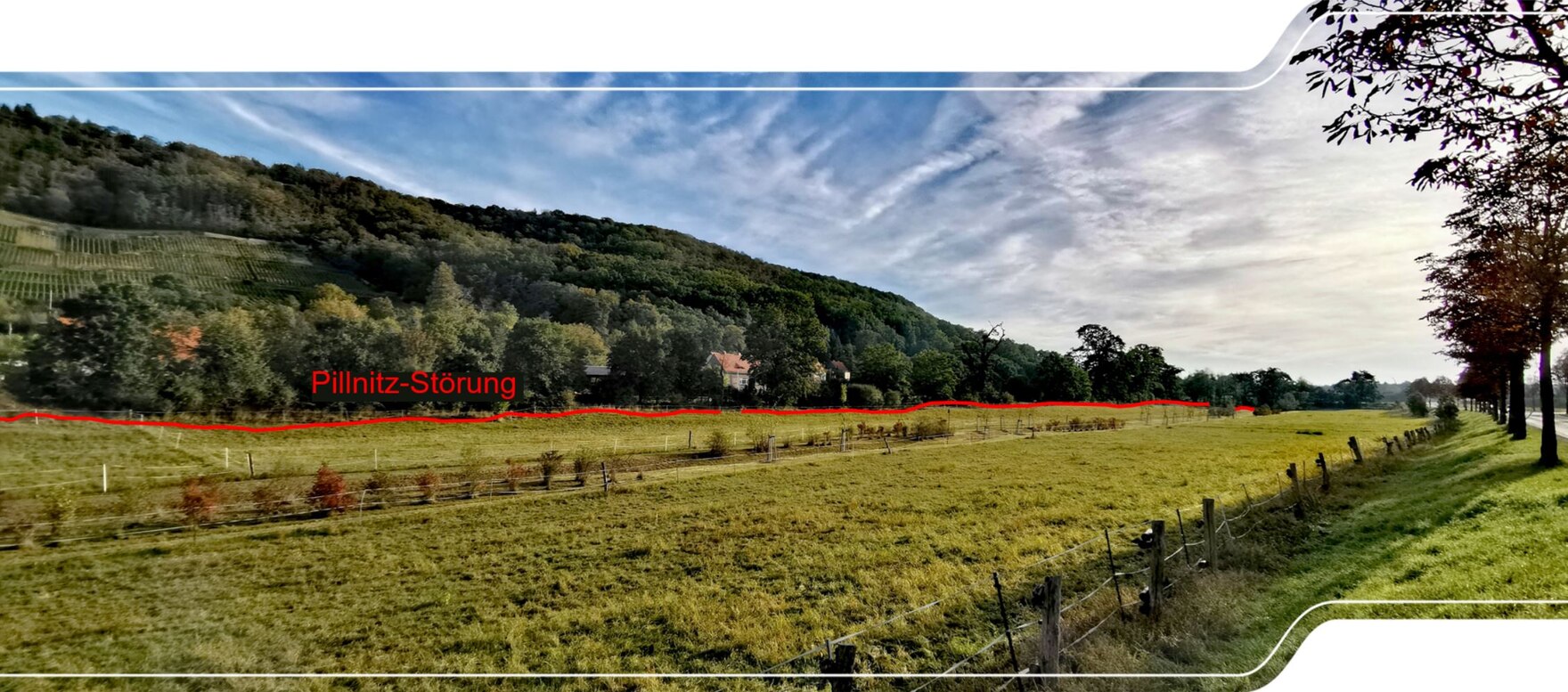 Landschaft bei Pillnitz mit wichtiger geologischer Grenze zwischen Elbtal und Lausitz: der Pillnitz-Störung. Junge Tektonik entlang der Störung zeigt sich im plötzlichen Steilanstieg der Weinberge.