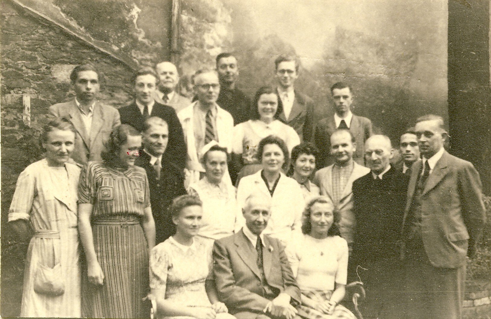 Kurt Pietzsch im Kreise seiner Mitarbeiter 1949 an seinem 65. Geburtstag
