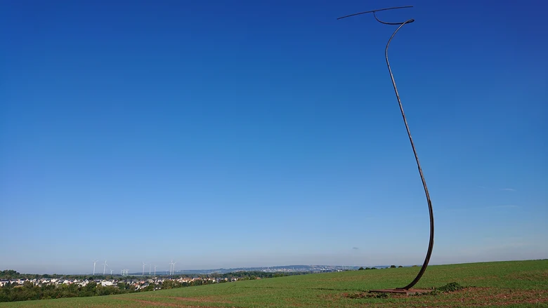 Denkmal Zeitstrudel bei Oelsnitz.