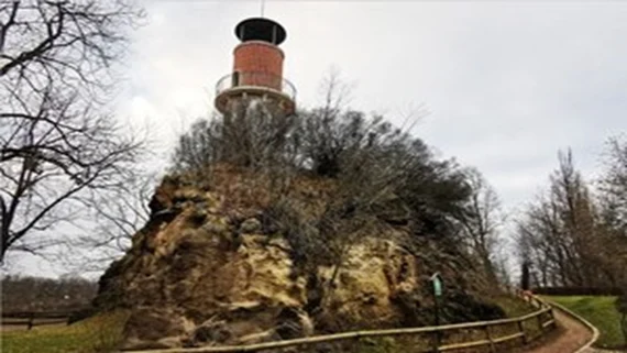 Aufschluss und Aussichtsturm am Hohen Stein bei Dresden-Plauen