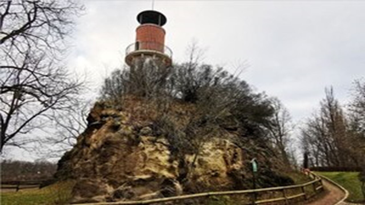 Aufschluss und Aussichtsturm am Hohen Stein bei Dresden-Plauen
